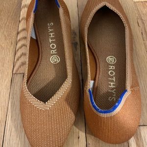 NWOT Rothy’s “the point” flats in the color Brandy